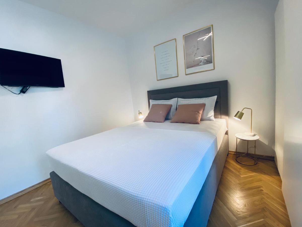 Cirjak Apartments Biograd Na Moru Eksteriør bilde