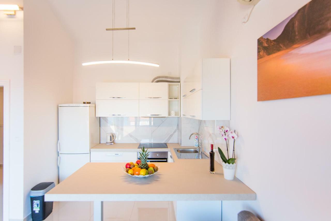 Cirjak Apartments Biograd Na Moru Eksteriør bilde