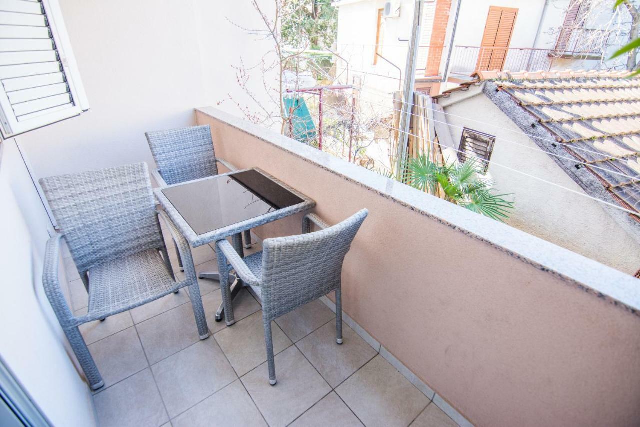 Cirjak Apartments Biograd Na Moru Eksteriør bilde
