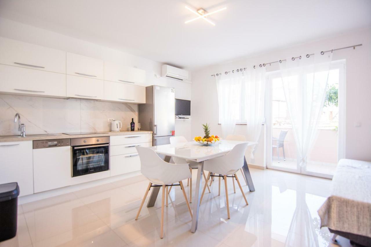 Cirjak Apartments Biograd Na Moru Eksteriør bilde